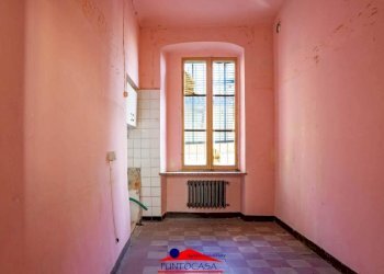 Cucina - Appartamento via Umberto I, 128, Busca - foto 17