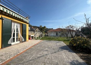 Giardino - Monolocale via dei Siri, 53, Albisola Superiore - foto 1