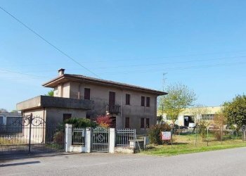 Villa Unifamiliare Badia Polesine - foto 1