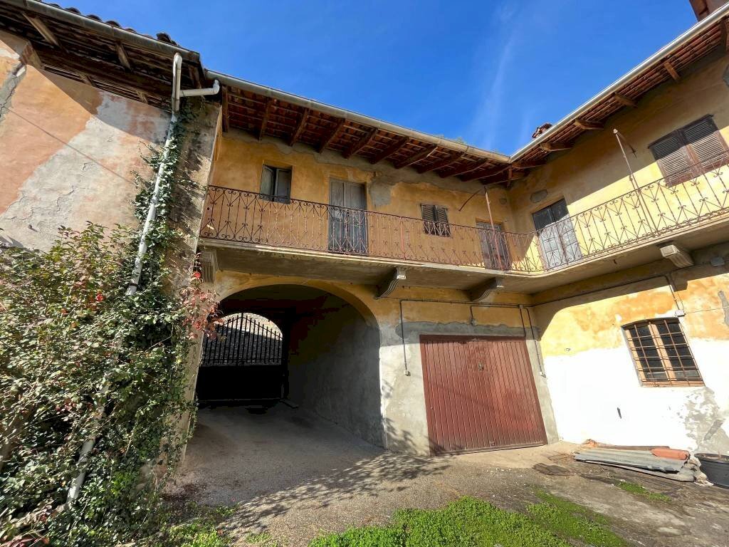 Rustico via Duca d'Aosta, 27, Barengo - foto 2