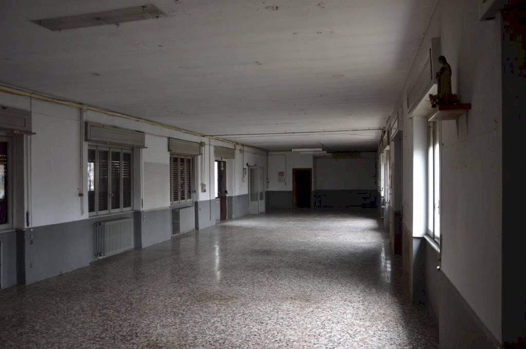 Interno non residenziale - Magazzino via Borgo Antico, 3, Gallarate - foto 1