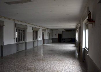 Interno non residenziale - Magazzino via Borgo Antico, 3, Gallarate - foto 3