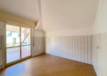 Sala da pranzo - Attico via Casareggio, 6, Moconesi - foto 4