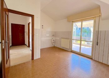 Sala da pranzo - Attico via Casareggio, 6, Moconesi - foto 5