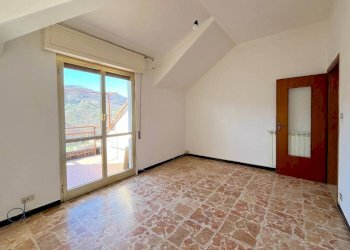 Stanza non arredata - Attico via Casareggio, 6, Moconesi - foto 6