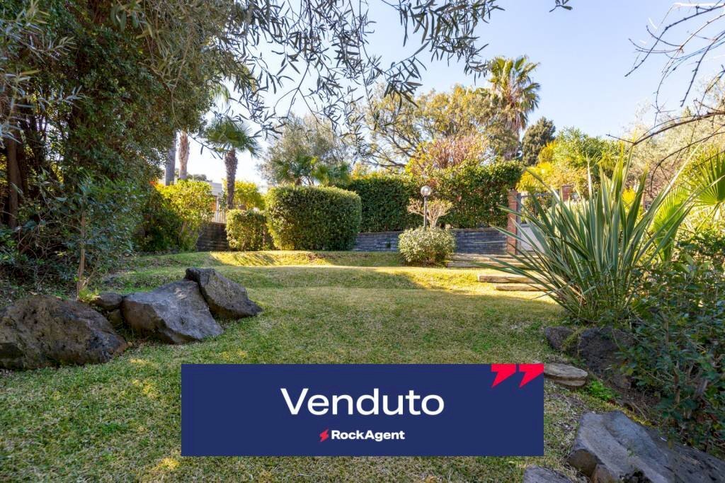 Giardino - Villa a Schiera via Nizzeti, 211, Aci Catena - foto 3