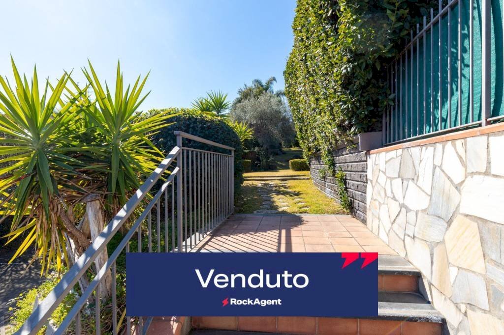 Giardino - Villa a Schiera via Nizzeti, 211, Aci Catena - foto 1