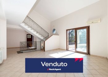 Villa a Schiera via Nizzeti, 211, Aci Catena - foto 10