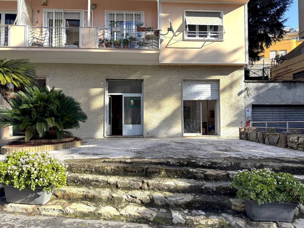 Warehouse via Stefano Castagnola, Genova - photo 3