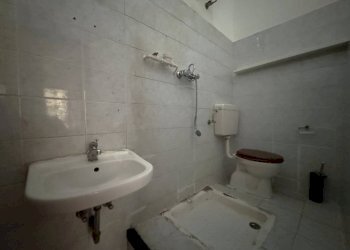 Warehouse via Stefano Castagnola, Genova - photo 15