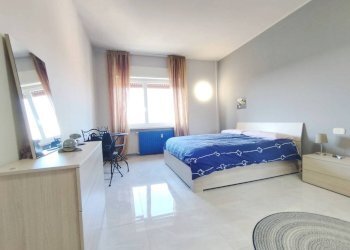 Camera da letto - Quadrilocale via Cappuccini, 7, Cerro Maggiore - foto 23