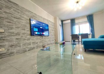 Interno non residenziale - Quadrilocale via Cappuccini, 7, Cerro Maggiore - foto 1