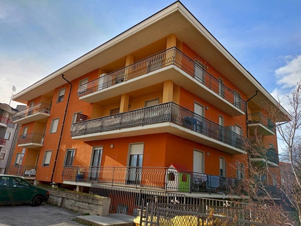 Facciata - Four-room apartment via Villar, 35, Borgo San Dalmazzo - photo 1