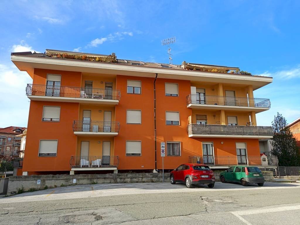 Facciata - Four-room apartment via Villar, 35, Borgo San Dalmazzo - photo 2