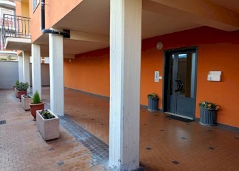 Ingresso - Four-room apartment via Villar, 35, Borgo San Dalmazzo - photo 4