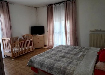 Camera da letto - Four-room apartment via Villar, 35, Borgo San Dalmazzo - photo 16
