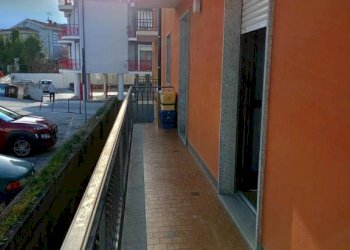 Balcone - Four-room apartment via Villar, 35, Borgo San Dalmazzo - photo 18