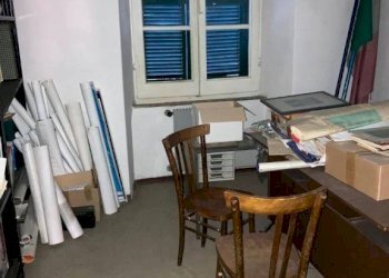 Stanza arredata - Ufficio piazza Aranci, Massa - foto 6