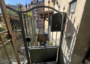 Casa indipendente Genova (zona Sestri Ponente) - foto 1