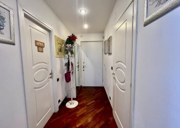 Casa indipendente Genova (zona Sestri Ponente) - foto 2