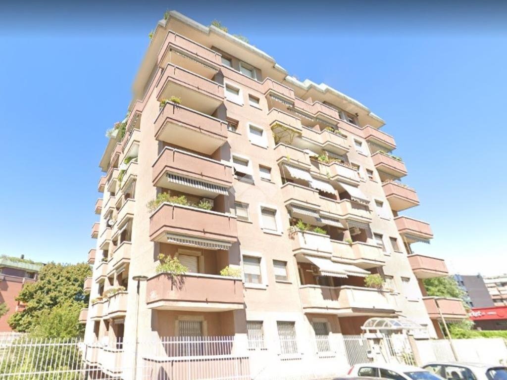 Four-room apartment Via Palmiro Togliatti, Rho - photo 2