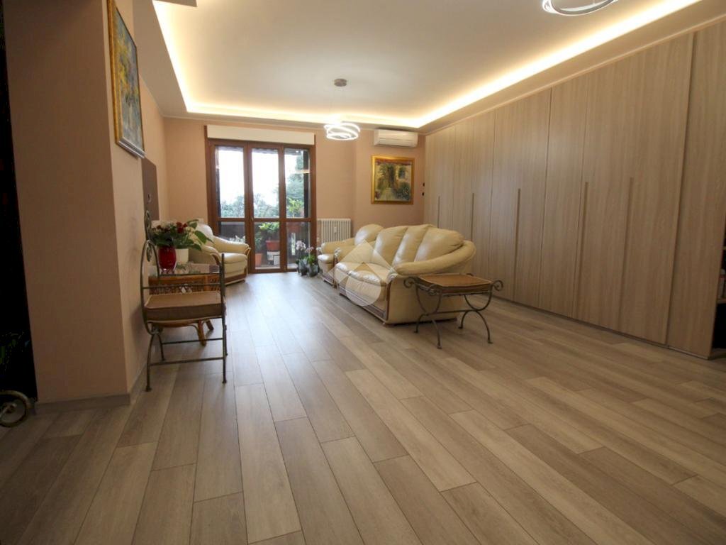 Four-room apartment Via Palmiro Togliatti, Rho - photo 3