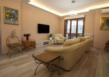 Four-room apartment Via Palmiro Togliatti, Rho - photo 1