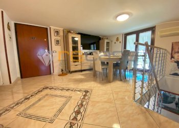 Appartamento via Colombo, Montecorvino Pugliano - foto 2