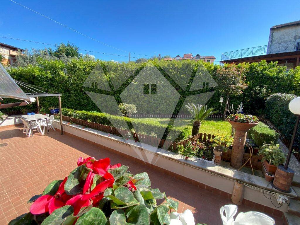 Trilocale via delle Mimose, Montecorvino Pugliano - foto 2