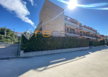 Trilocale via delle Mimose, Montecorvino Pugliano - foto 1