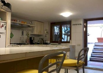 Salone - Villa a Schiera via Campo d'Appio, Carrara - foto 6