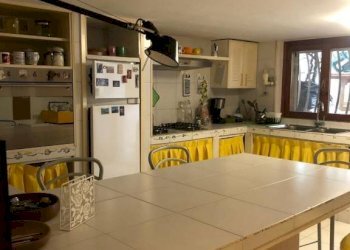 Interno non residenziale - Villa a Schiera via Campo d'Appio, Carrara - foto 8