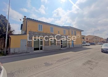 Locale Commerciale Capannori - foto 1