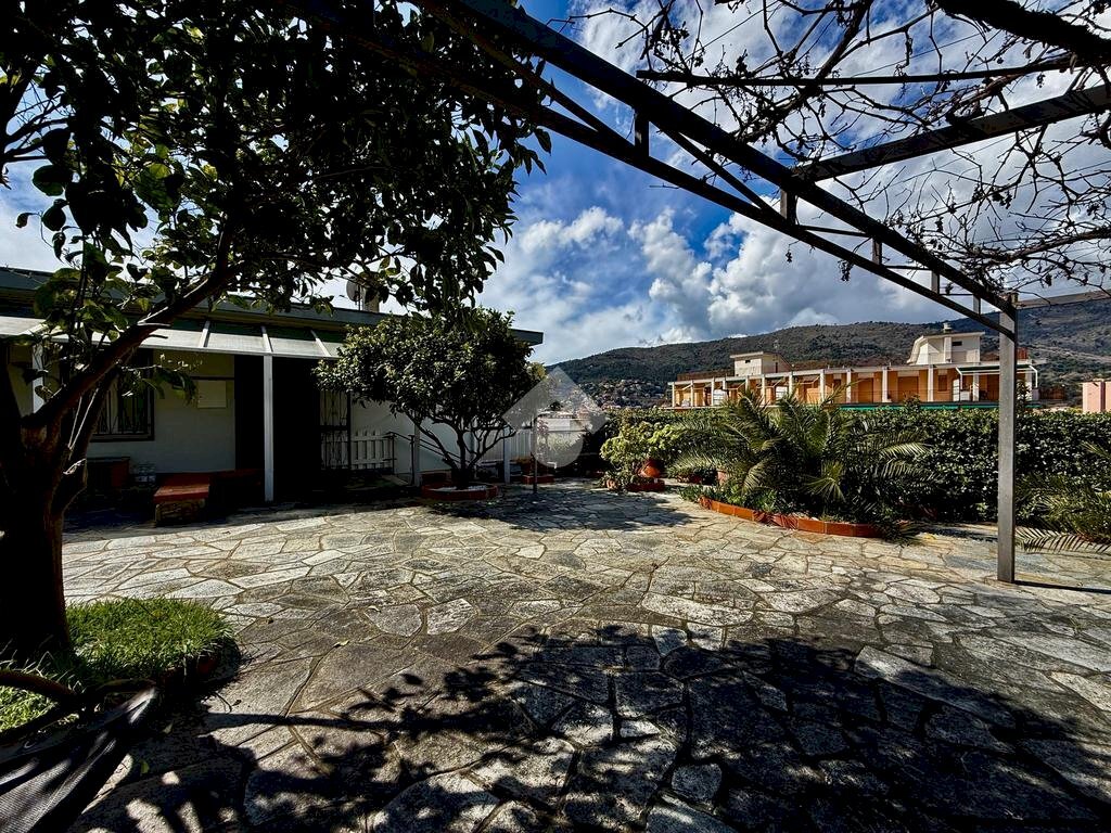 Portion of a house Via Sant' Ambrogio, Andora - photo 3