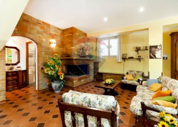 Villa Bifamiliare Guidonia Montecelio - foto 17