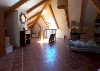 appartamento con mansarda ristrutturato in vendita - Quadrilocale piazza Garibaldi, Voltaggio - foto 11