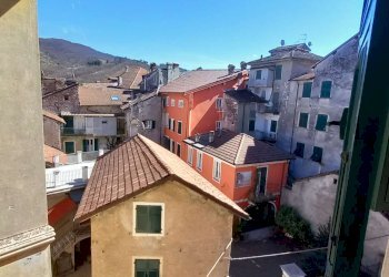 appartamento con mansarda ristrutturato in vendita - Quadrilocale piazza Garibaldi, Voltaggio - foto 18