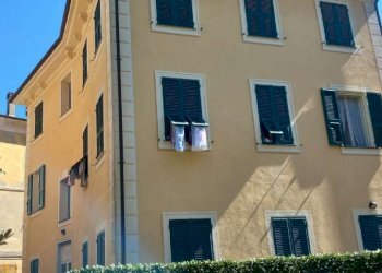 appartamento con mansarda ristrutturato in vendita - Quadrilocale piazza Garibaldi, Voltaggio - foto 19