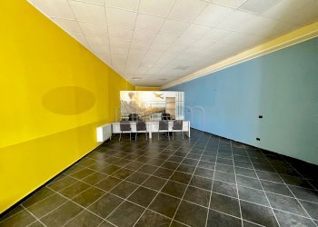 Negozio Via della Filanda, Vanzago - foto 5