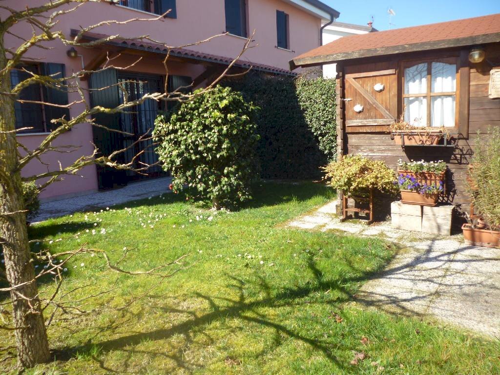 Semi-detached Villa Portomaggiore - photo 2