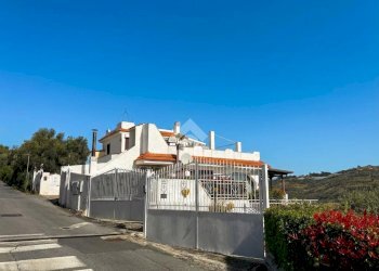 Three-room apartment Via Terre Bianche, San Lorenzo al Mare - photo 36