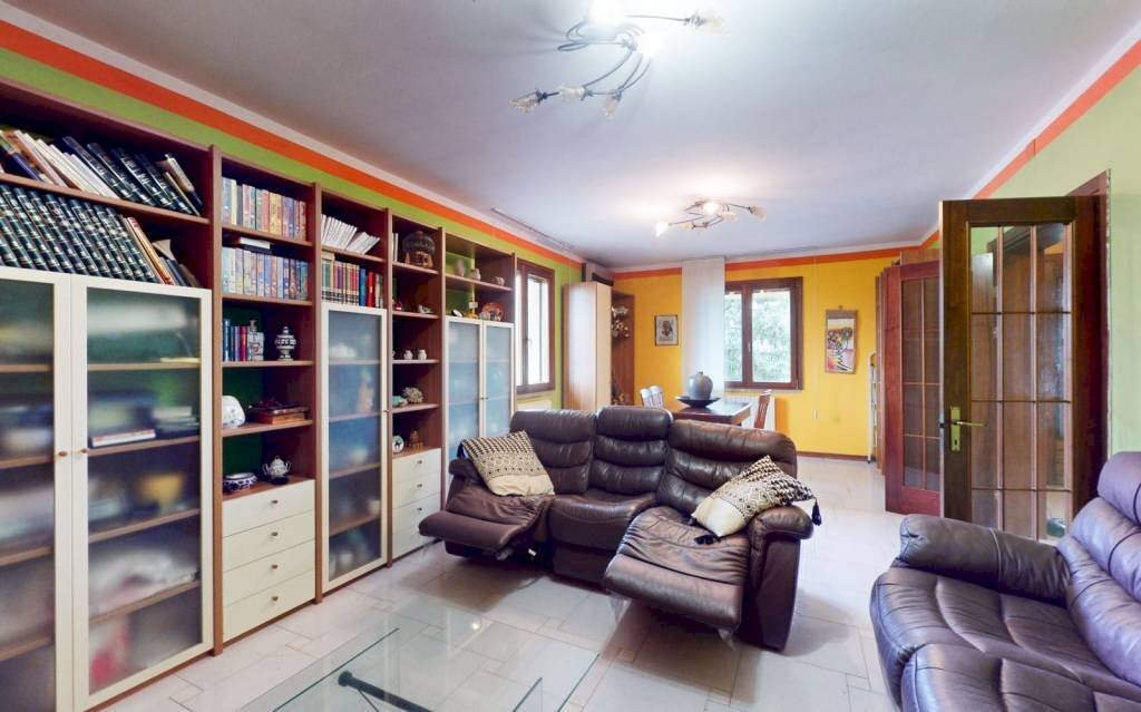 Salone - Villa a Schiera via Don Giovanni Minzoni, Novi di Modena - foto 2