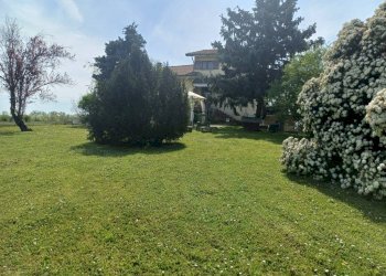 Terreno - Villa a Schiera via Don Giovanni Minzoni, Novi di Modena - foto 1