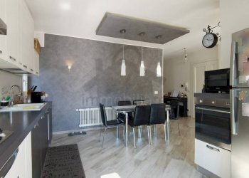 Cucina - Quadrilocale via Giacomo Matteotti, Verucchio - foto 1