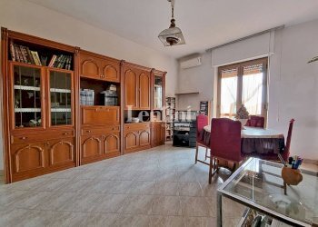Salone - Quadrilocale via Italo Rossi, Casale Monferrato - foto 4