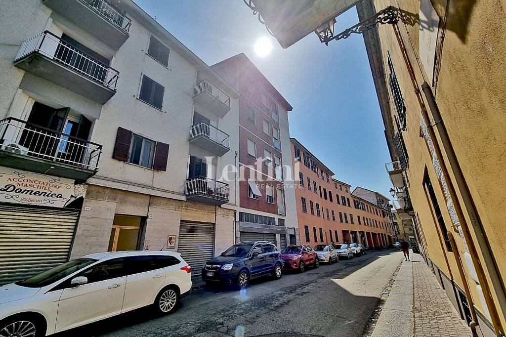 Zona - Four-room apartment via dei Grani, Casale Monferrato - photo 2