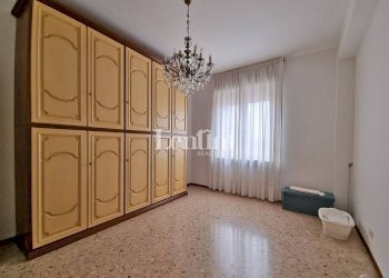 Camera da letto - Quadrilocale via dei Grani, Casale Monferrato - foto 7