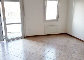 Stanza non arredata - Trilocale via Giuseppe Verdi, 9, Malalbergo - foto 10