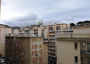 Vista - Bilocale via Filippo Cevasco, 15, Genova (zona Sampierdarena) - foto 2