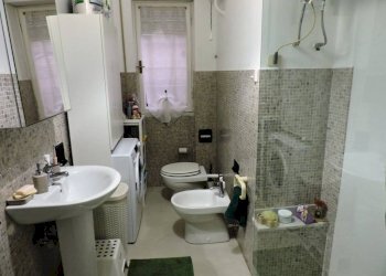 Bagno - Bilocale via Filippo Cevasco, 15, Genova (zona Sampierdarena) - foto 11